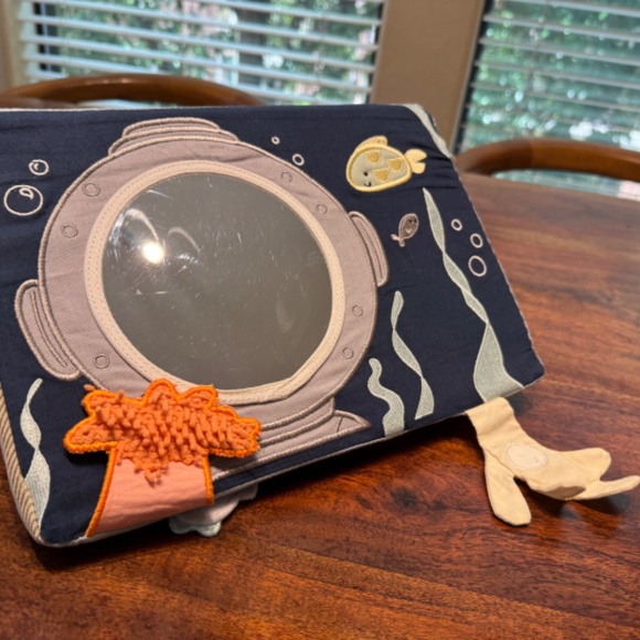 Kiwico Ocean Explorer Baby Activity Wedge - Picture 6 of 9